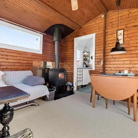 Cozy Close To Fantastic * Vig